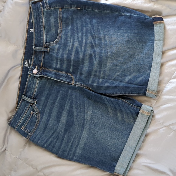 a.n.a Shorts Ana A New Approach Denim Blue Jean Shorts Sz 6 Bermuda